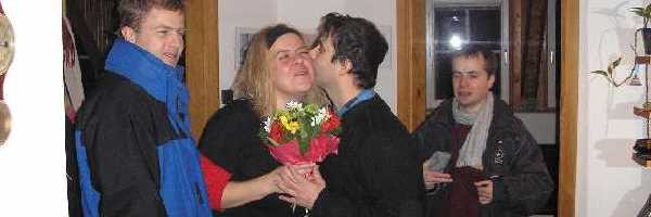 /friends/party/051223/photos/photo003.jpg