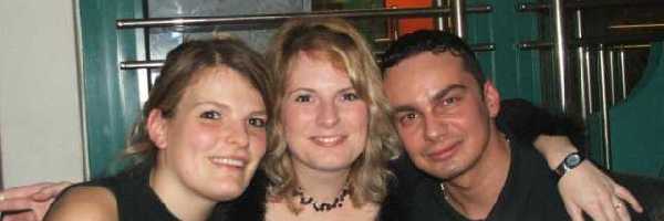 /friends/party/051231/photos/photo018.jpg