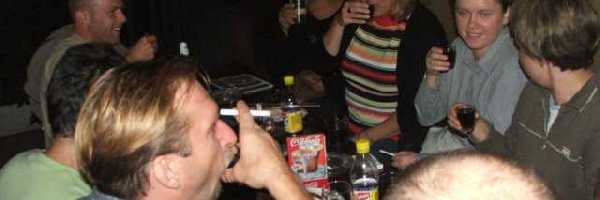 /friends/party/05vikiszn/photos/photo001.jpg