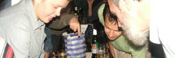 /friends/party/05vikiszn/photos/photo015.jpg