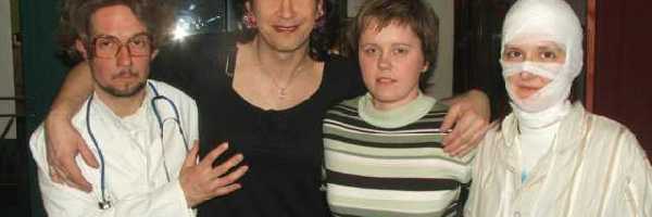 /friends/party/060211/photos/photo018.jpg