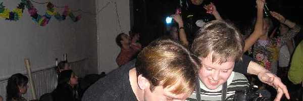 /friends/party/060212/photos/photo016.jpg