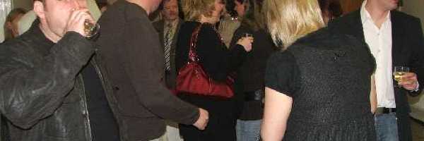 /friends/party/080112/photos/photo017.jpg