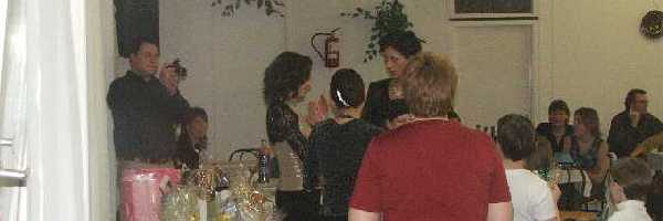 /friends/party/080112/photos/photo036.jpg