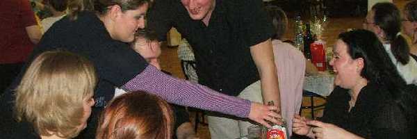 /friends/party/080112/photos/photo045.jpg
