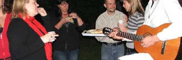 /friends/party/080613/photos/photo015.jpg