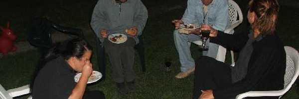 /friends/party/080816/photos/photo007.jpg