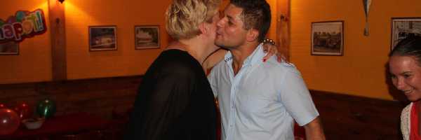 /friends/party/150918/photos/img_0453.jpg